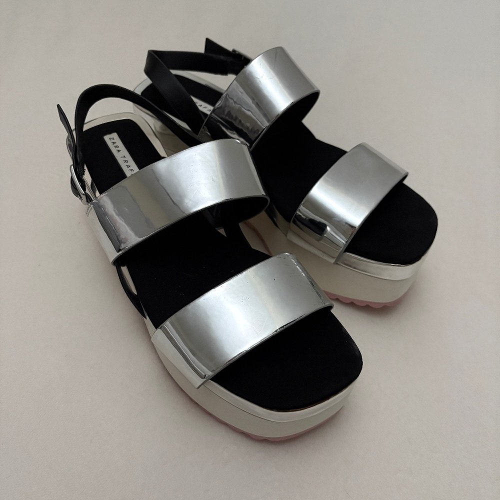 Zara Silver metallic platform Trafaluc Sandals